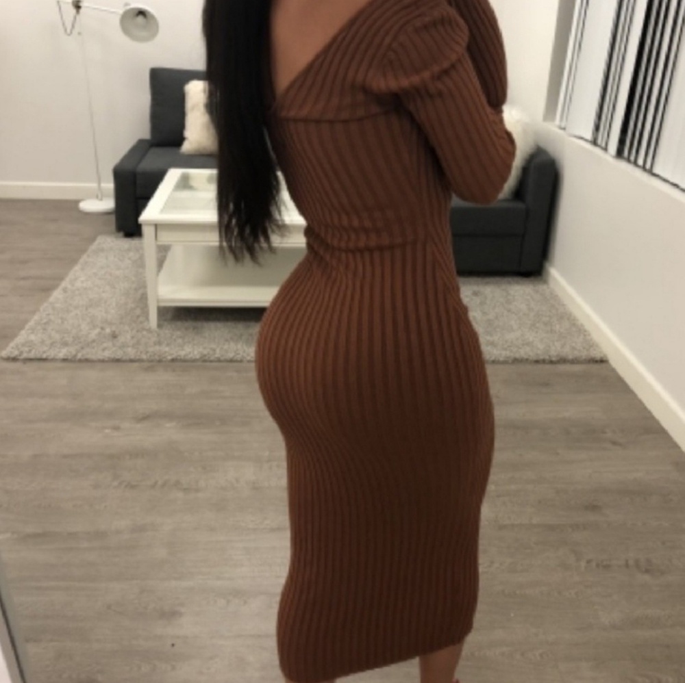 **SOLD**Rusted Color Ribbed Bodycon Dress - Picture 3 of 3